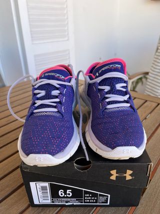 Bambas running Under Armour