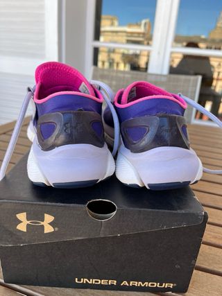 Bambas running Under Armour