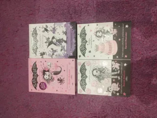 Lote libros Isadora Moon
