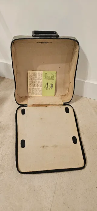 Máquina de escribir Olivetti Lettera DL portátil