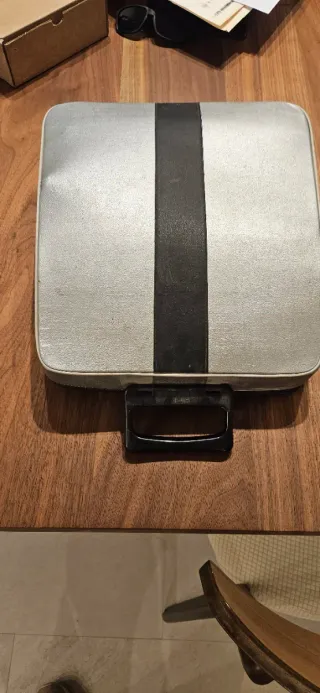 Máquina de escribir Olivetti Lettera DL portátil