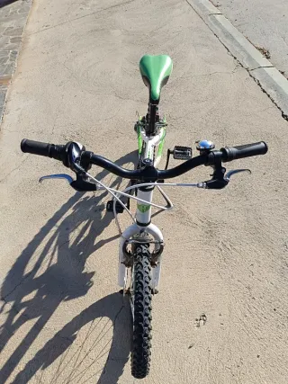 Bicicleta WRC Infantil Blanca y Verde
