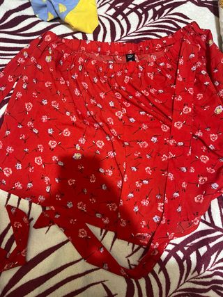 Conjunto floral rojo y rosa