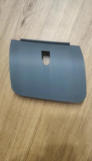 Talonera del. izq. + tapa gancho defensa trasera