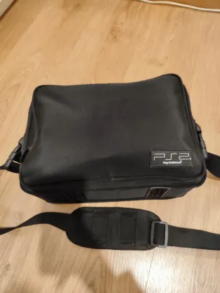 PlayStation 2 Negra + 3 mandos + pulsadores Buzz