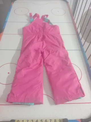 Mono de esquí rosa para niña