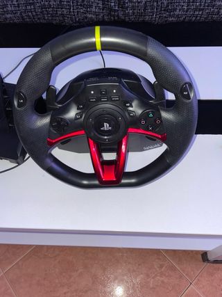 Volante Logitech PS4/PS5 con Pedales