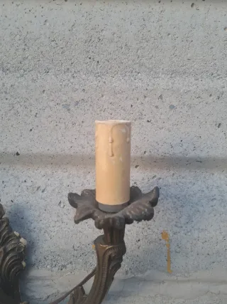 Applique antiche in metallo