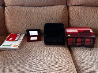 Nintendo 3DS Roja/Morada Poco Usada