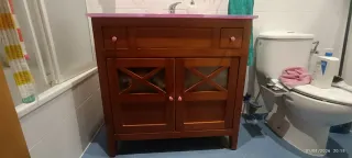 Mueble de baño madera y cristal