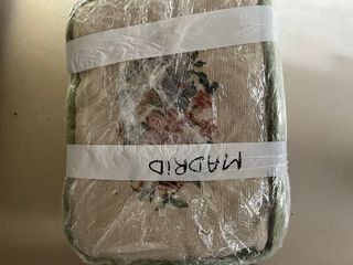 Reposapiés verde floral bordado