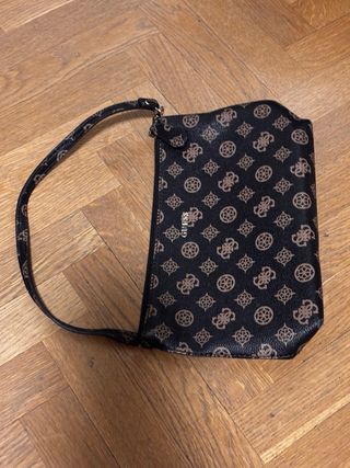 Bolso Guess Negro y Marrón con Cartera