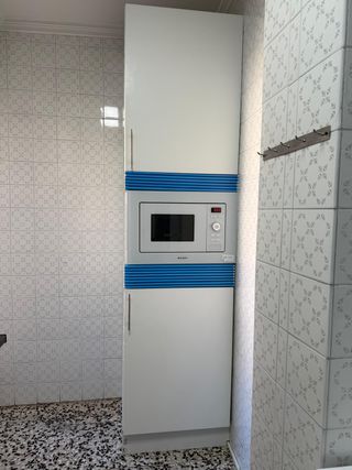 Columna cocina con microondas encastrable