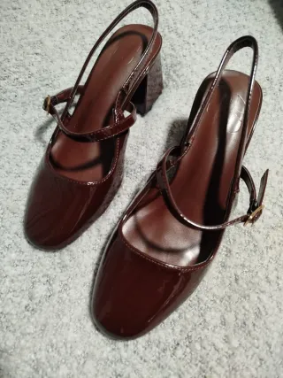 Zapatos charol burdeos Talla 36