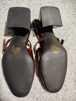 Zapatos charol burdeos Talla 36