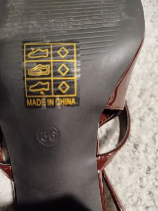 Zapatos charol burdeos Talla 36