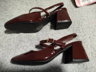 Zapatos charol burdeos Talla 36