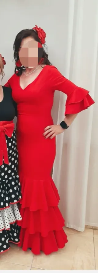 Traje de flamenca rojo volantes