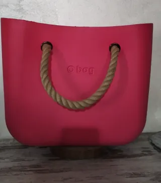 Borsa O bag fucsia con manici corda