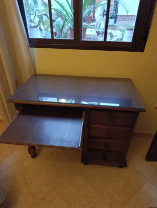 Escritorio madera y cristal