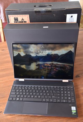 HP Spectre x360 Convertible Negro