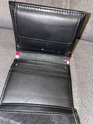 Cartera Tommy Hilfiger Negra