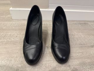 Zapatos de tacón Geox negros