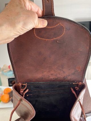 Mochila zurrón cuero serraje oscuro nuevo