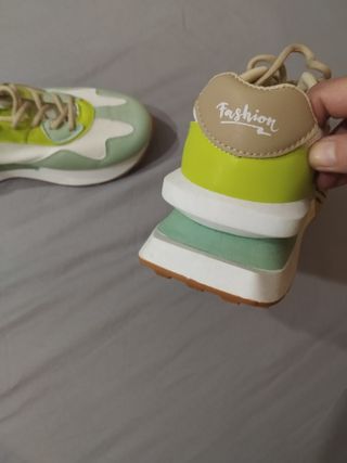 Tenis un solo uso Talla 39-40