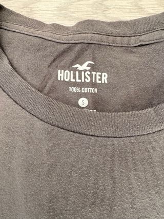 Camiseta HOLLISTER – Gris oscuro