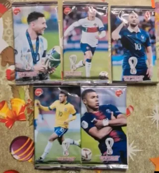 180 sobres cartas Qatar 2022 son 5 cajas