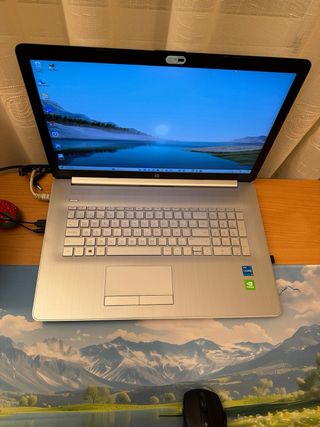 Portátil HP 17” 8GB RAM 512GB SSD