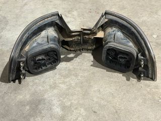 Pilotos Traseros Exteriores