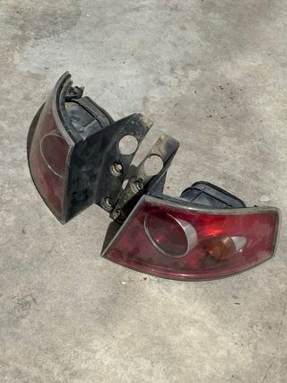 Pilotos Traseros Exteriores