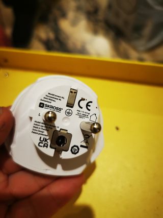 Adaptador de viaje SKROSS