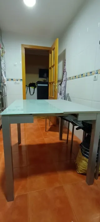 Mesa de cocina cristal y metal