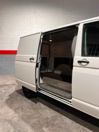 Volkswagen Transporter T6 L1 2015