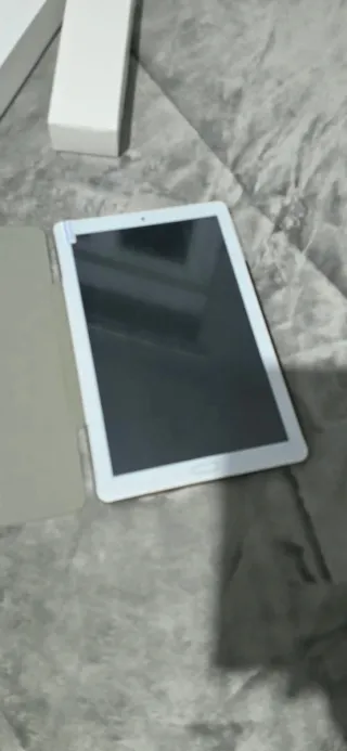 Tablet con Teclado y Ratón