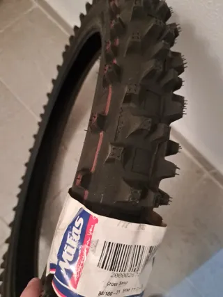 Neumático Mitas 80/100-21