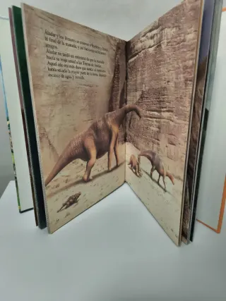 Dinosaurio (Clásicos Disney) (Spanish Edition)