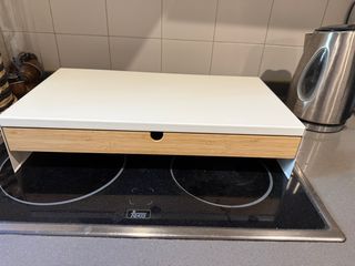 Soporte Monitor IKEA ELLÖVEN con Cajón