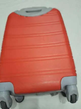 Maleta pequeña roja