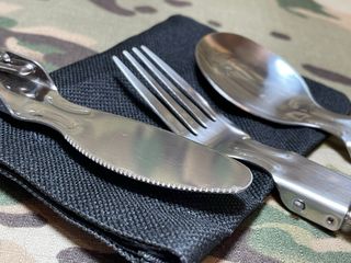 Set cubiertos de acero plegables