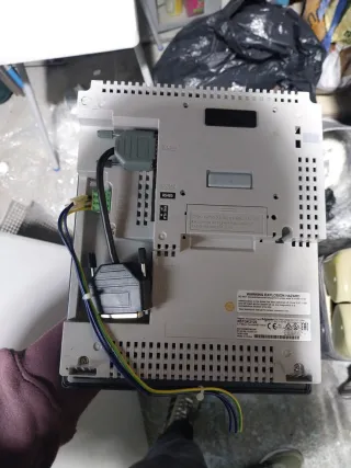 2 Pantallas Schneider Electric Magelis