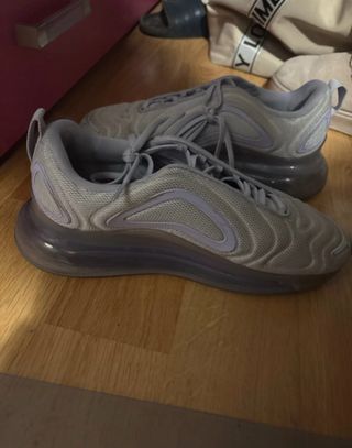 Nike Air Max 720 Morado y Blanco