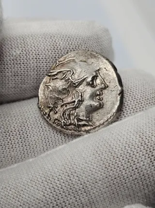 Moneda – Denario romano original 134 a.C. plata