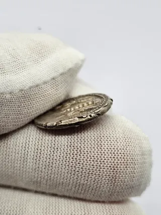 Moneda – Denario romano original 134 a.C. plata