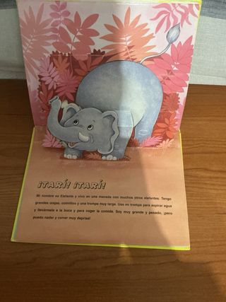 Libro infantil 3D de animales de la selva