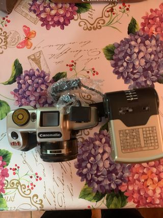 Cámara Canomatic con Flash, caja original y Manual