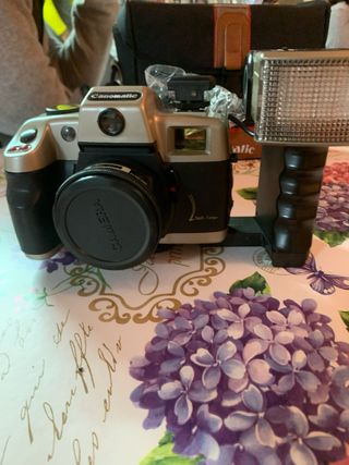 Cámara Canomatic con Flash, caja original y Manual